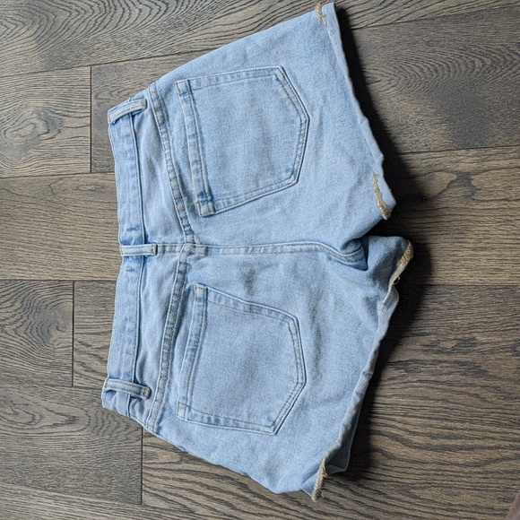 Forever 21 High Waisted Light Blue Jeans Shorts | Size 26 - Picture 4 of 7